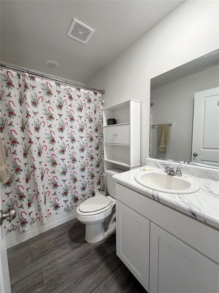 Furnished interior view inside a new home in , Abilene (Image 21).