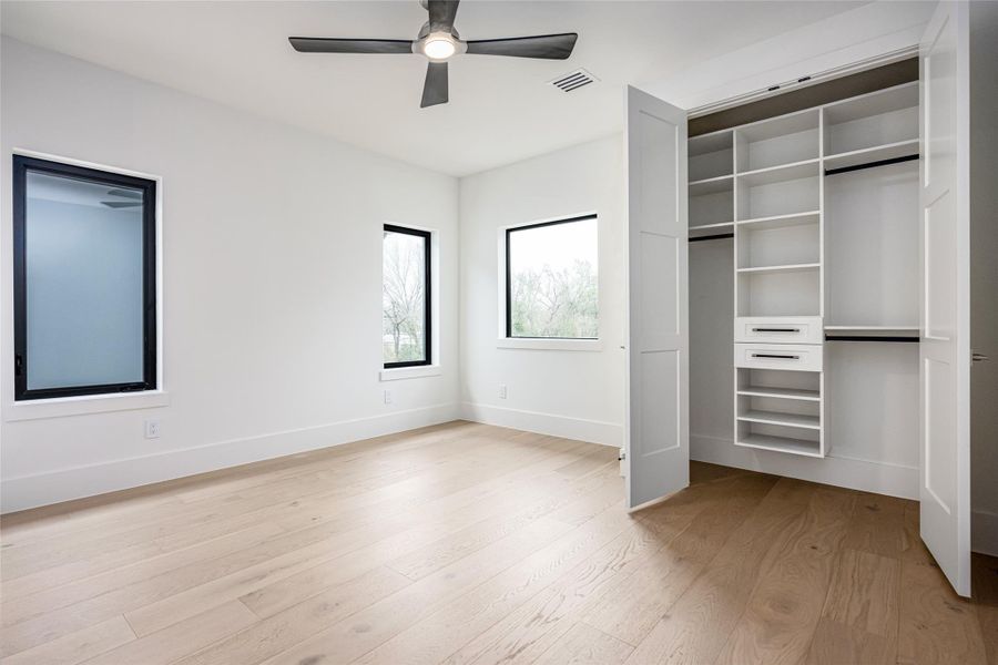 Spacious, unfurnished interior of a new home in , Stafford (Image 36).