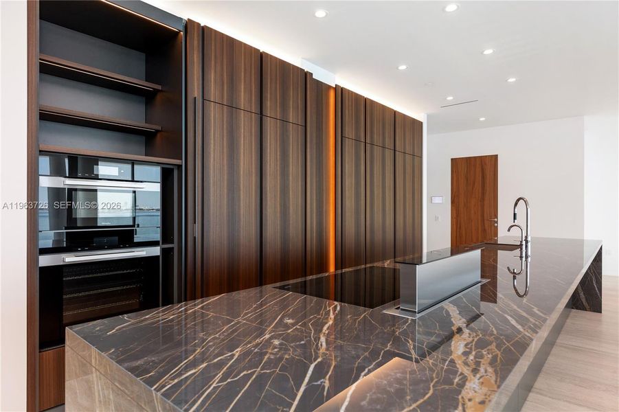 Community amenities in , Miami (Image 21).