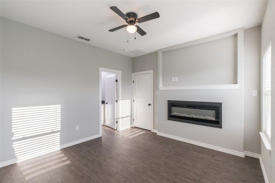 Spacious, unfurnished interior of a new home in , Abilene (Image 20).