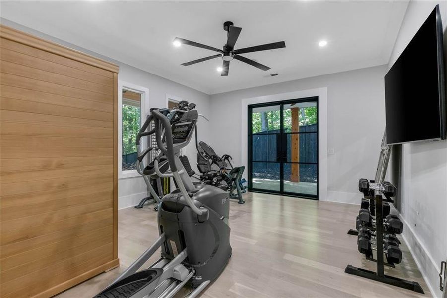 Community amenities in , Roswell (Image 92).