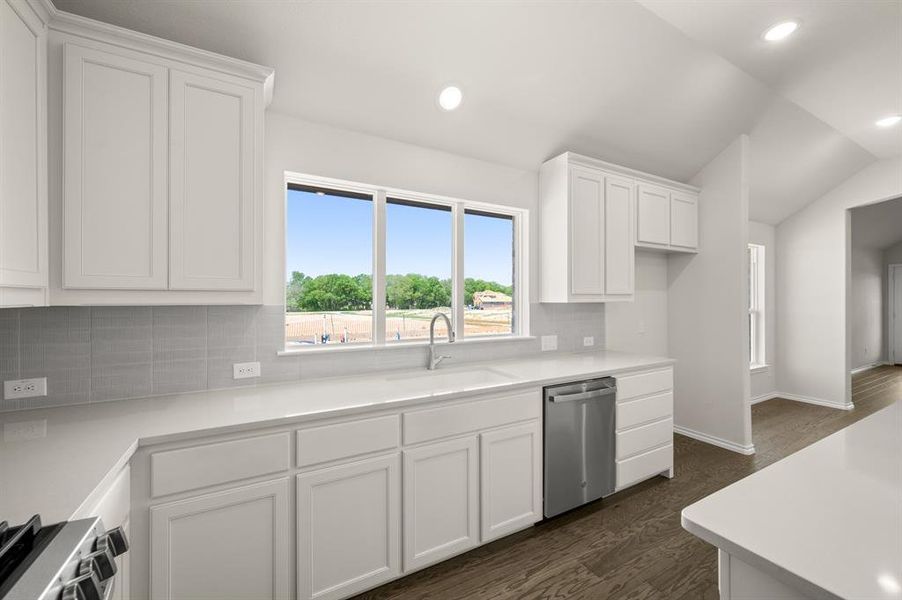 2845 Holstein- Kitchen-5