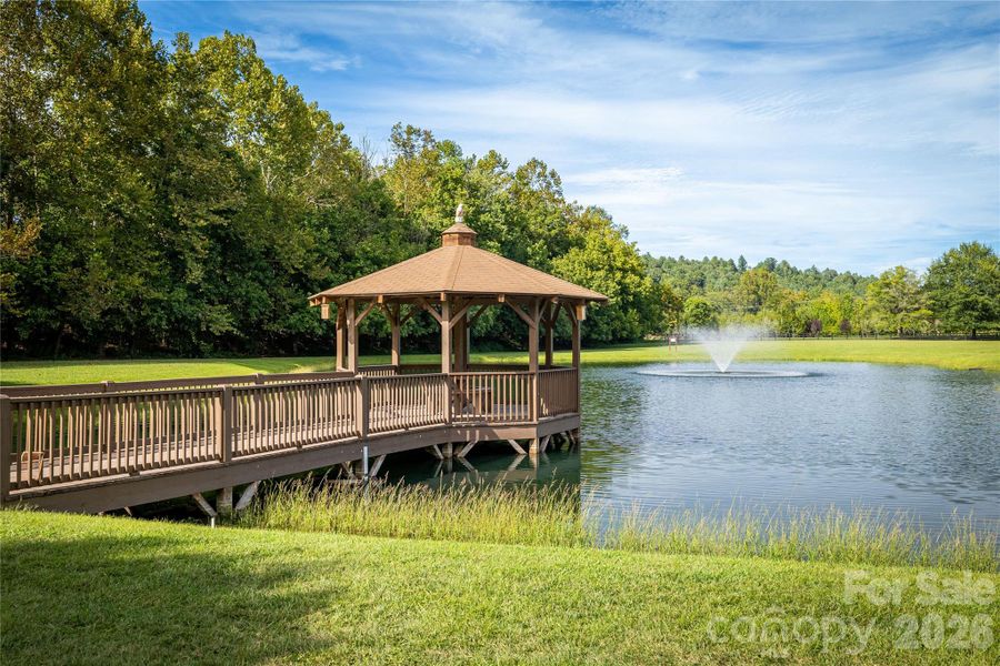 Community amenities in , Lenoir (Image 22). Community amenities in , Lenoir (Image 22).
