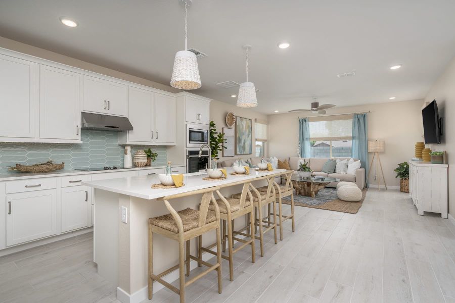 Kitchen | Christopher | Marlowe | New Homes in Glendale, AZ | Landsea Homes