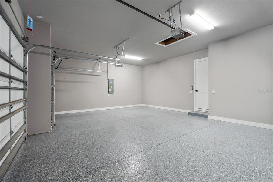 Spacious, unfurnished interior of a new home in , Rotonda West (Image 43).