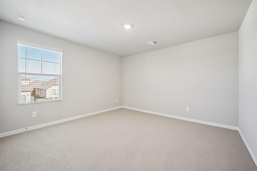 Spacious, unfurnished interior of a new home in Simpson Crossing - Signature Series, McKinney (Image 29).