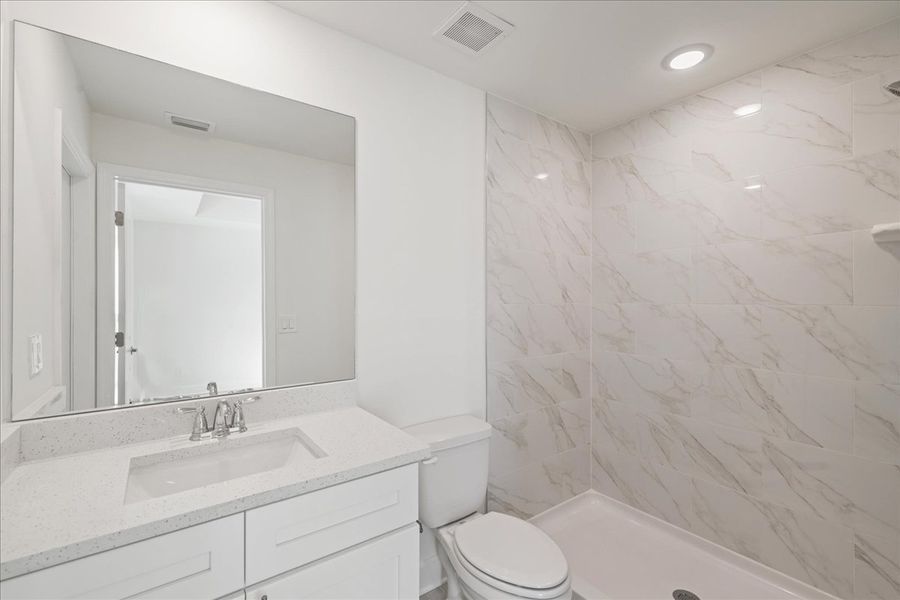 Representative furnished interior of a home built from the The Sunset Harbor by Sunlife Homes LLC in Cape Coral, Cape Coral (Image 13). Representative furnished interior of a home built from the The Sunset Harbor by Sunlife Homes LLC in Cape Coral, Cape Coral (Image 13).