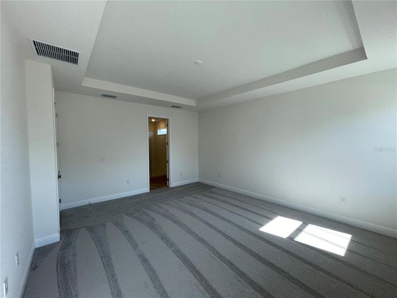 Spacious, unfurnished interior of a new home in Angeline, Land O' Lakes (Image 35).