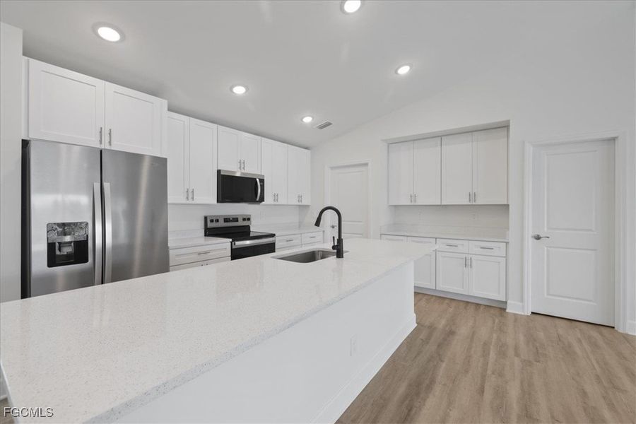 Furnished interior view inside a new home in Cape Coral, Cape Coral (Image 8).