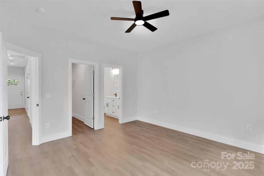 Spacious, unfurnished interior of a new home in , Bessemer City (Image 6).