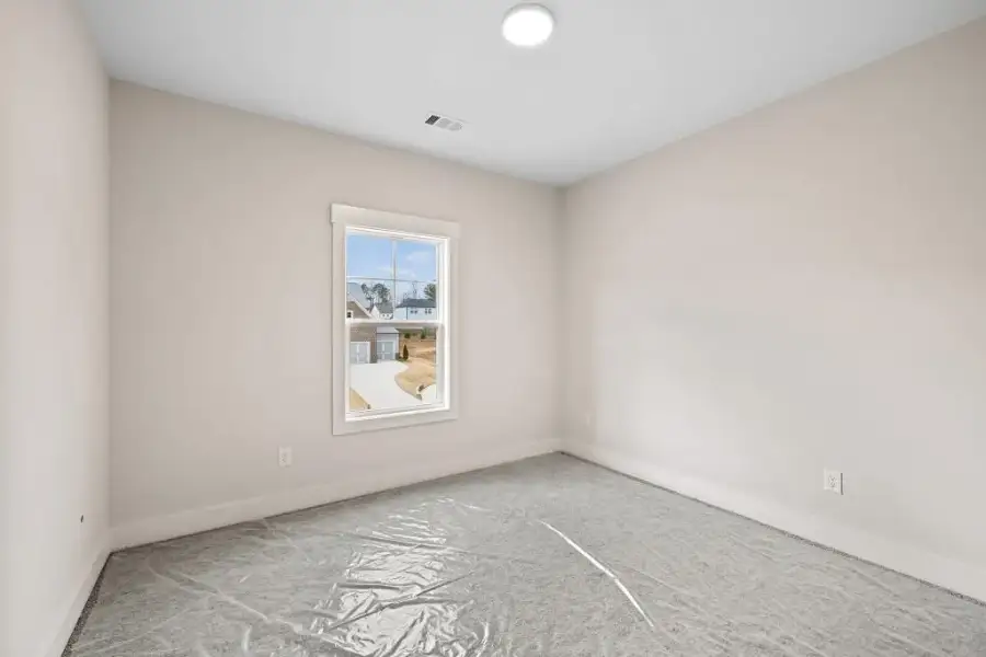 Spacious, unfurnished interior of a new home in Hillshire, Cumming (Image 29).