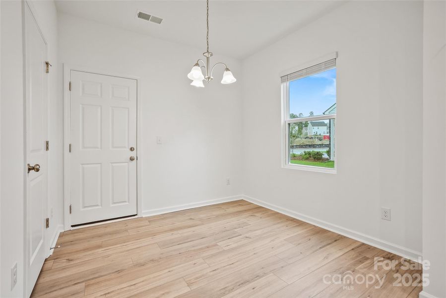 Spacious, unfurnished interior of a new home in Parkside Crossing, Charlotte (Image 7).