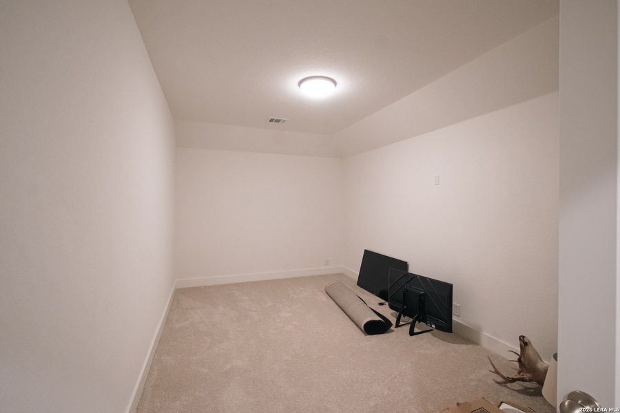 Spacious, unfurnished interior of a new home in Davis Ranch, San Antonio (Image 22). Spacious, unfurnished interior of a new home in Davis Ranch, San Antonio (Image 22).