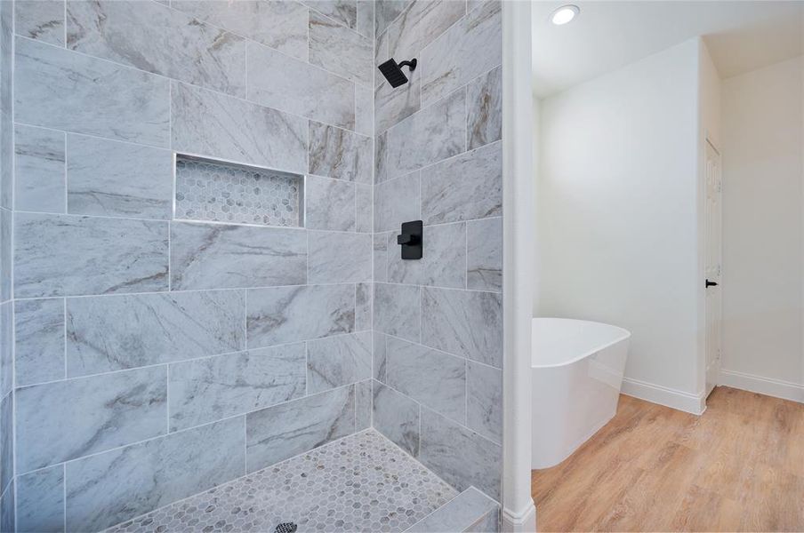 Furnished interior view inside a new home in , Brashear (Image 5).