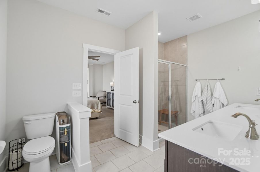 Furnished interior view inside a new home in , Monroe (Image 17).