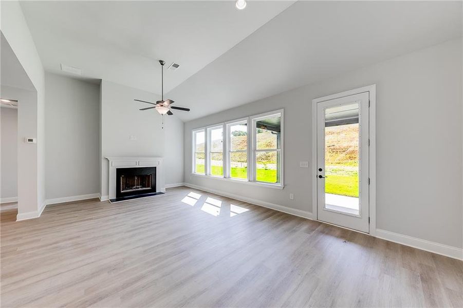 Spacious, unfurnished interior of a new home in , Homer (Image 27).