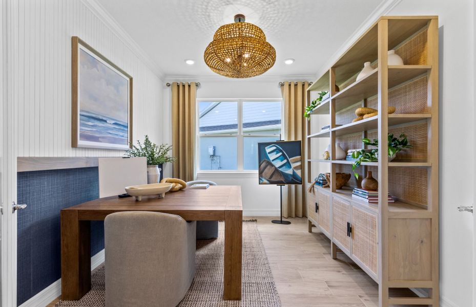 Representative furnished interior of a home built from the Palmary by Del Webb in Del Webb Lakehaven, Clermont (Image 10).