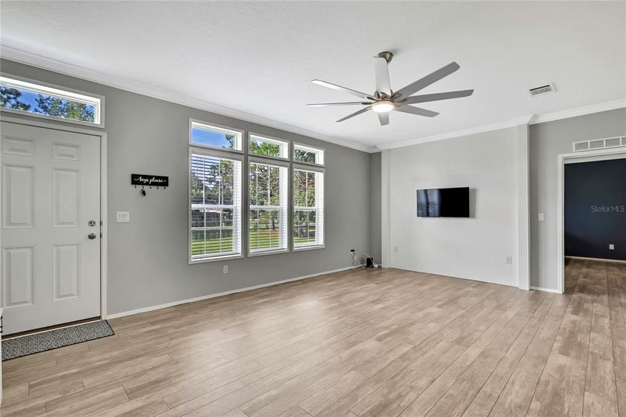 Spacious, unfurnished interior of a new home in , Homosassa (Image 34).