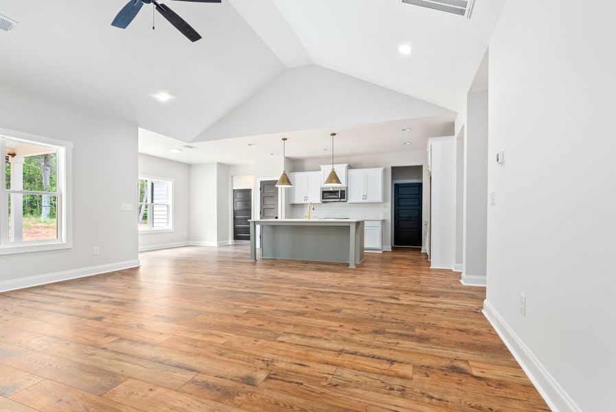 Image 26 of a home in Hammett Woods.