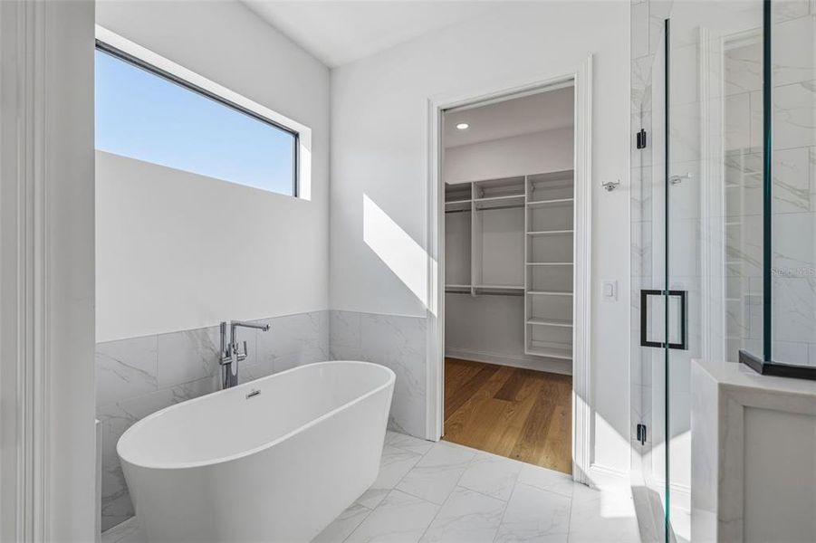 Furnished interior view inside a new home in , Tampa (Image 13).