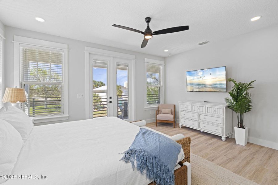 Furnished interior view inside a new home in , Jacksonville Beach (Image 59).