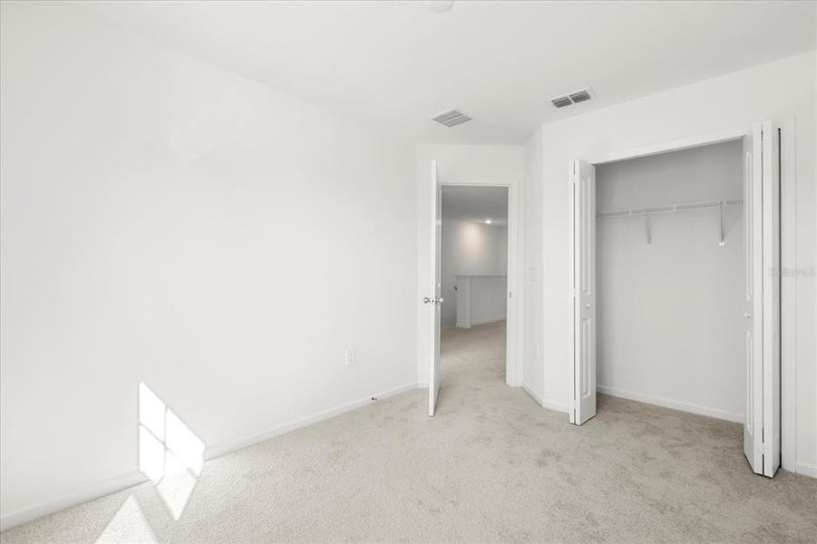 Spacious, unfurnished interior of a new home in , Ocala (Image 16).