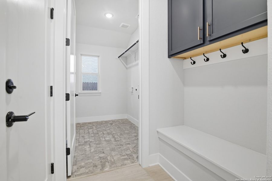 Furnished interior view inside a new home in Haby Hill 50s, San Antonio (Image 17). Furnished interior view inside a new home in Haby Hill 50s, San Antonio (Image 17).