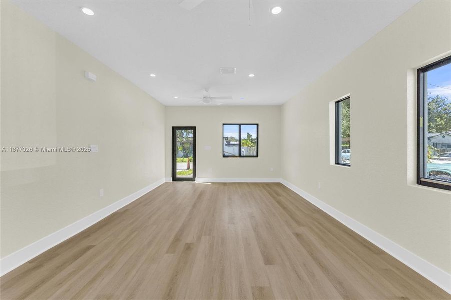 Spacious, unfurnished interior of a new home in , Miami (Image 14).