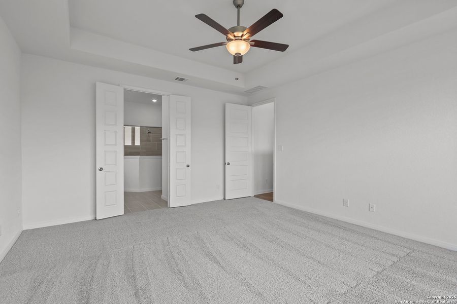 Spacious, unfurnished interior of a new home in Homestead, Schertz (Image 18).