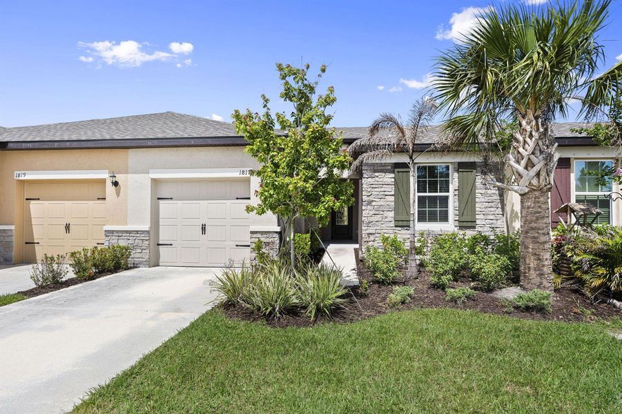 1-web-or-mls-DSC01195 1-web-or-mls-DSC01195