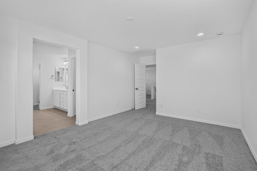 Spacious, unfurnished interior of a new home in Rancho Mercado, Surprise (Image 19).