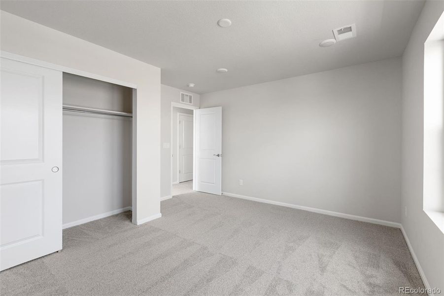 Spacious, unfurnished interior of a new home in , Brighton (Image 16).
