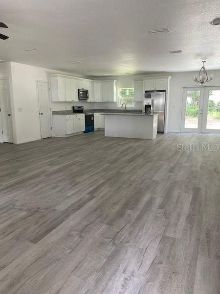 Spacious, unfurnished interior of a new home in , Gainesville (Image 18).