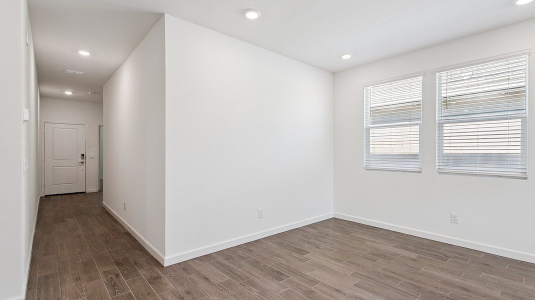 Spacious, unfurnished interior of a new home in Elena Trails, Maricopa (Image 17).