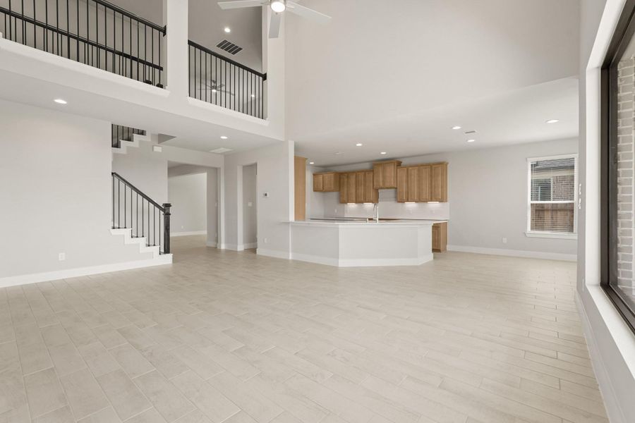 Spacious, unfurnished interior of a new home in Briarwood Crossing, Rosenberg (Image 17).