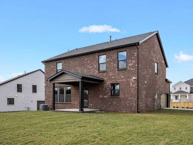 Exterior details and patio area of a home in Benders Cove, Mount Juliet (Image 28).