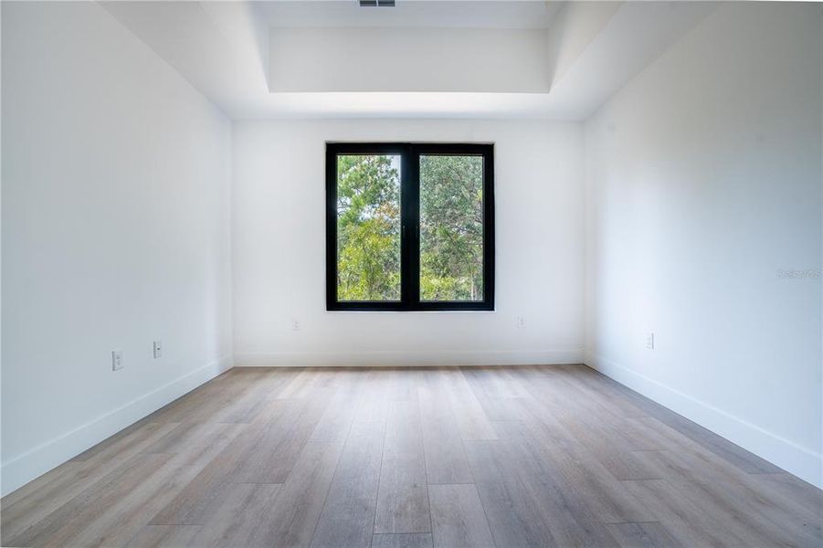 Spacious, unfurnished interior of a new home in , Homosassa (Image 25).