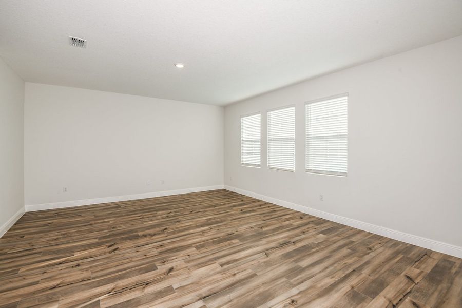 Representative unfurnished interior of a home built from the Amelia by Casa Fresca Homes in Mirada, San Antonio (Image 14).