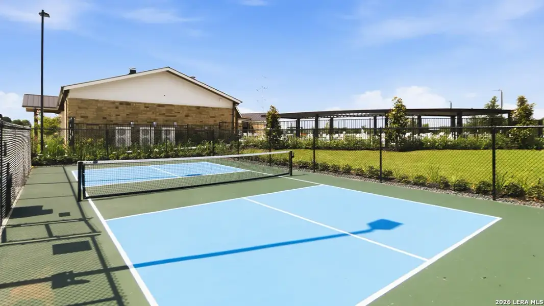 Community amenities in Winding Creek, New Braunfels (Image 23).