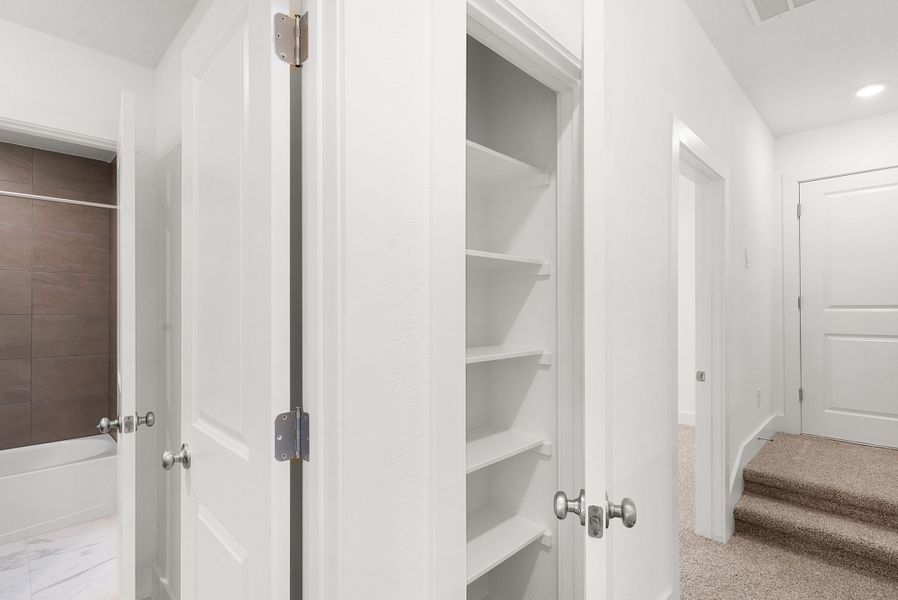 Image 70 of a home in Parkside on the River.