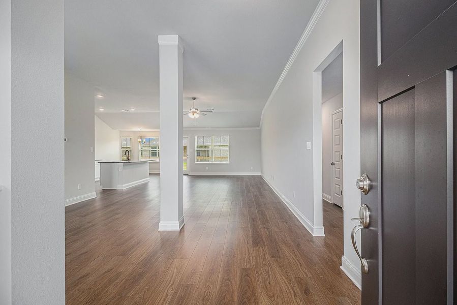Spacious, unfurnished interior of a new home in Bayou Bend Estates, Dickinson (Image 12). Spacious, unfurnished interior of a new home in Bayou Bend Estates, Dickinson (Image 12).