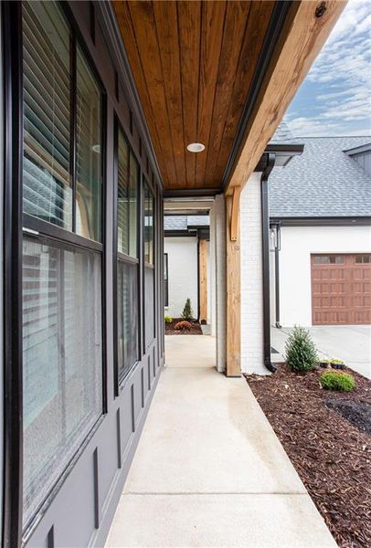 Exterior details and patio area of a home in , Acworth (Image 2).