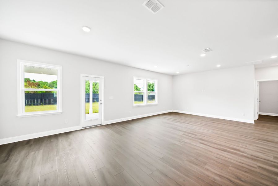 Spacious, unfurnished interior of a new home in Monroe Preserve, Chapin (Image 38).