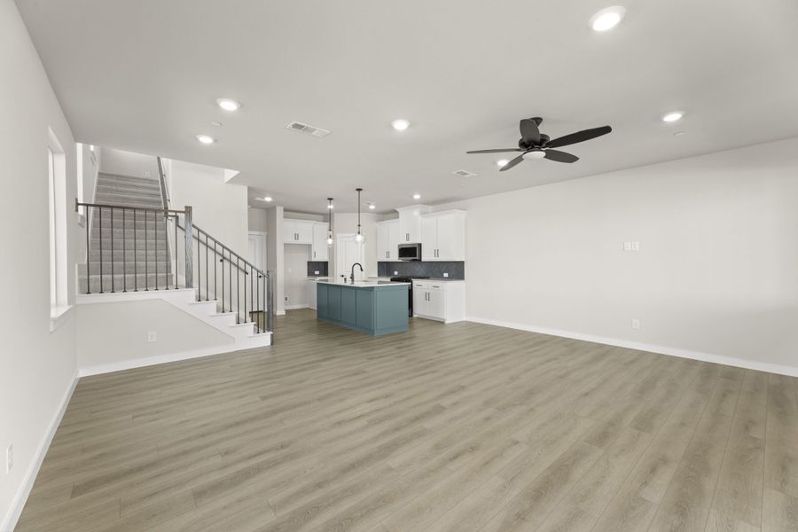 Spacious, unfurnished interior of a new home in Ten Mile Creek, Celina (Image 18).