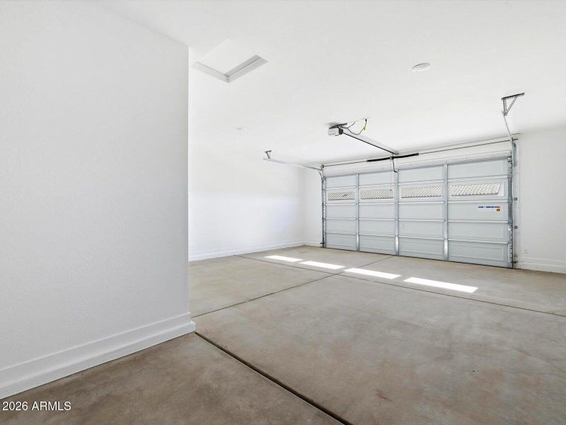 3-Car Tandem Garage View 2 3-Car Tandem Garage View 2