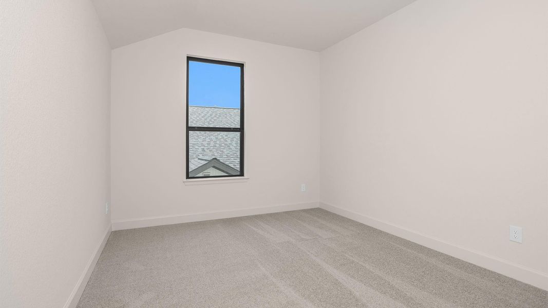 Spacious, unfurnished interior of a new home in Sienna, Missouri City (Image 6).