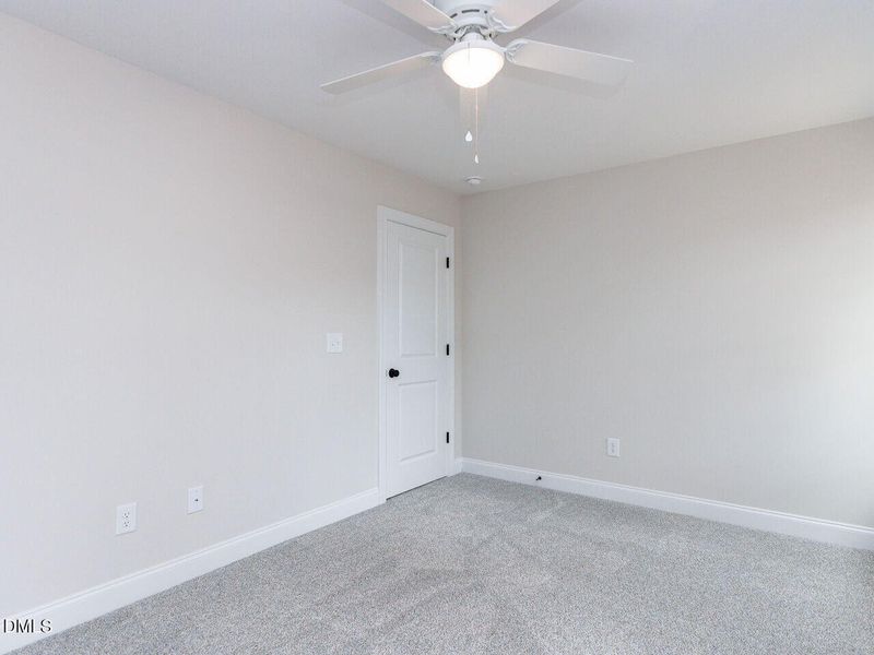 032-1280x960-bedroom