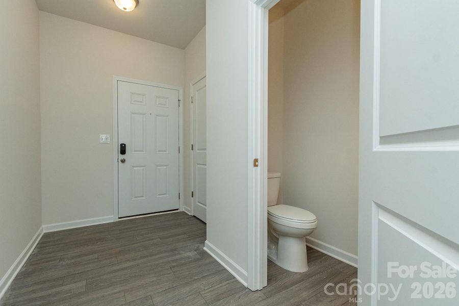 Foyer/Power Bath