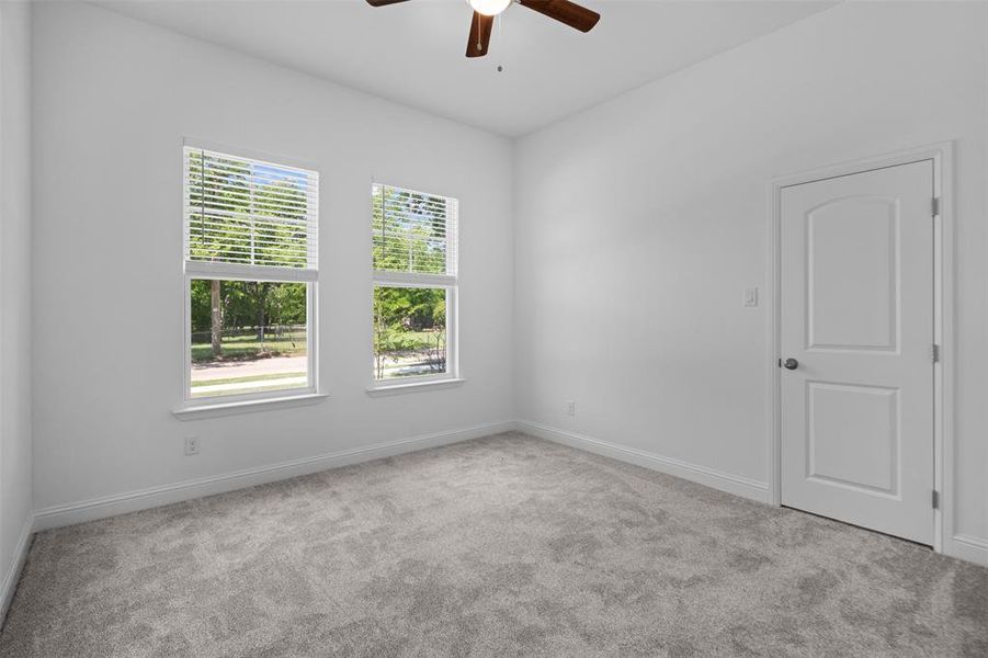 Spacious, unfurnished interior of a new home in , Waxahachie (Image 31).