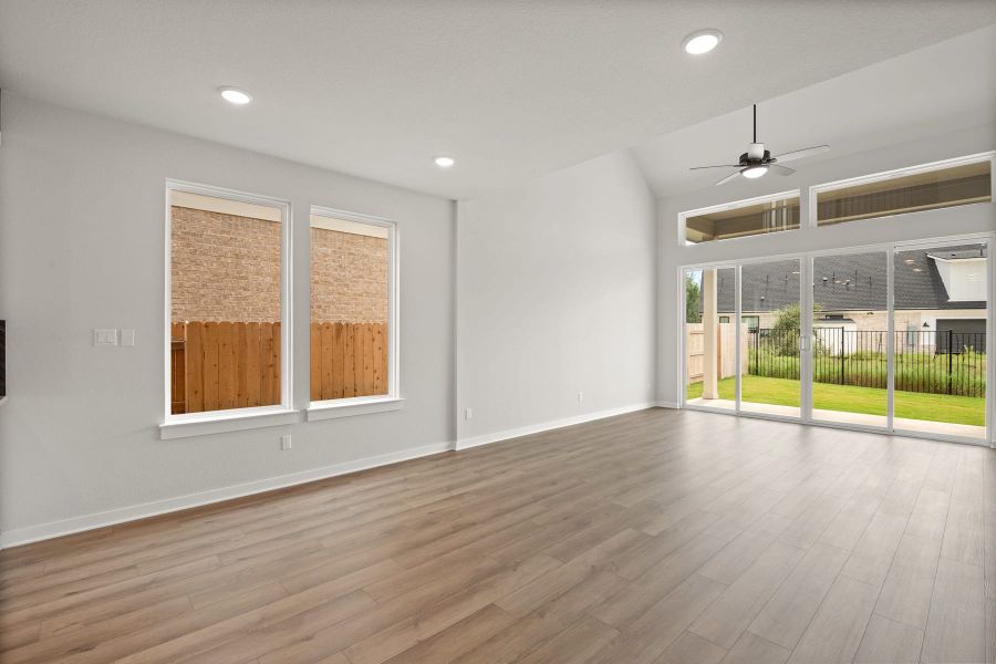 Spacious, unfurnished interior of a new home in Lariat, Liberty Hill (Image 34).